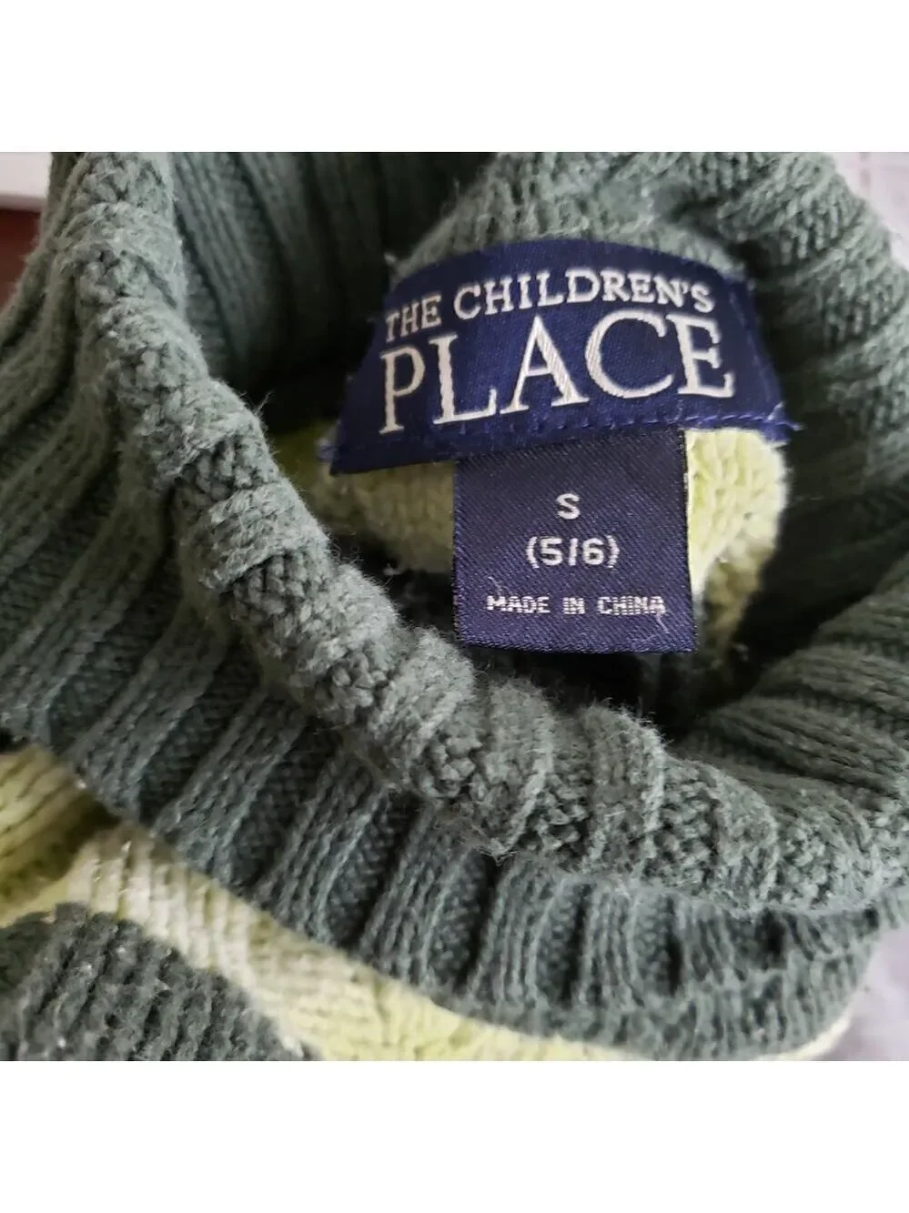 Girl's Green Striped ‎ Turtle Neck Knit Sweater Size Small (5/6)